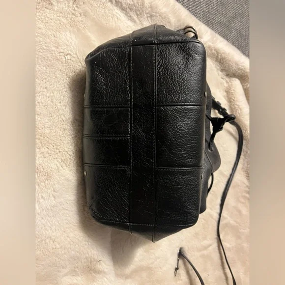 COACH Mickie Drawstring Crossbody Shoulder Bag 2 WAY. - Picture 8 of 11